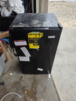 Mini fridge