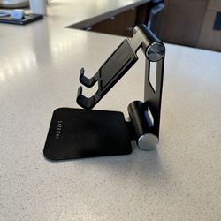 Foldable Stand for iPad/Tablet