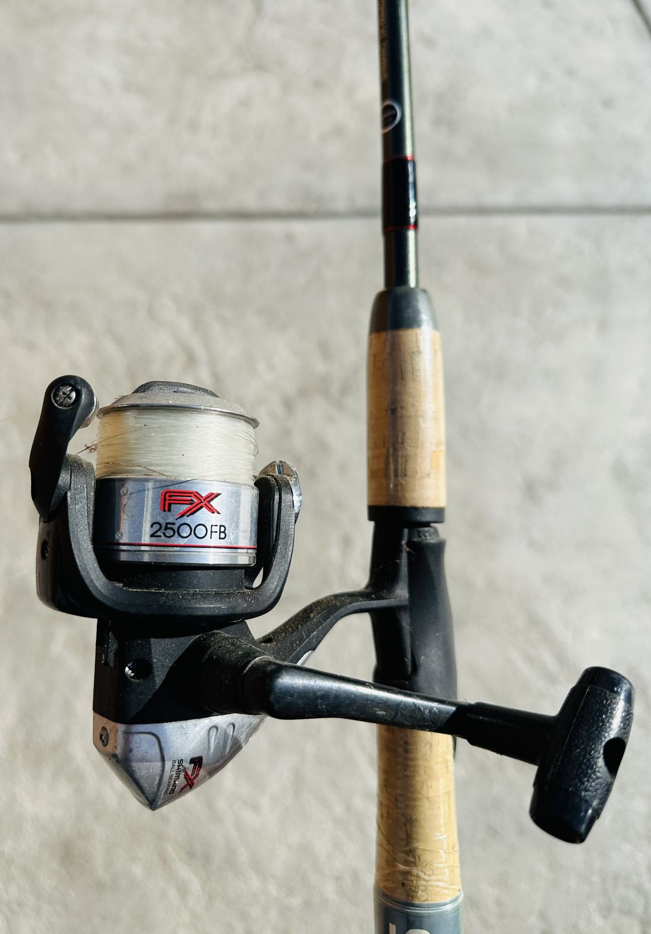 Shimano FX 2500 FB Spinning Fishing Reel and Shimano Scabard Rod - Good condition 