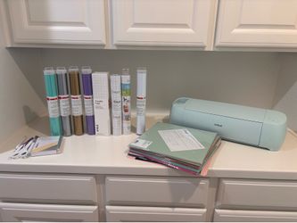 Cricut Explore 3 x various accessories