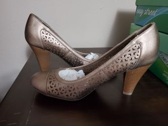 Brand new size 8m womans shoes