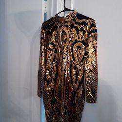 BLACK AND GOLD SEQUIN  DRESS SIZE  MEDIUM GOOD CONDITION  $15.00          ON.