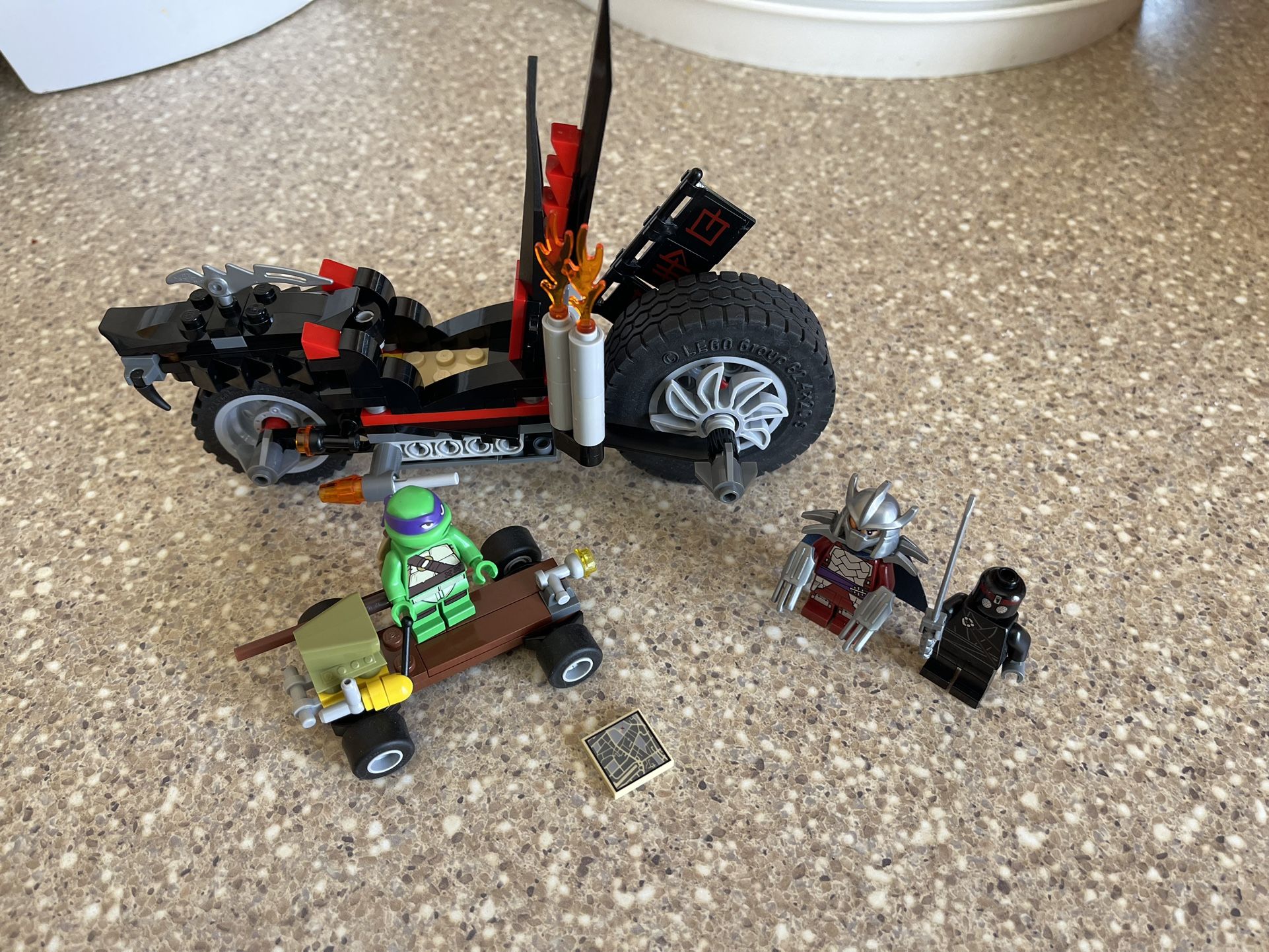 LEGO 79101 Teenage Mutant Ninja Turtles: Shredder's Dragon Bike 100% Complete