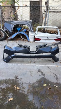 2017 Toyota RAV4 front bumper cover