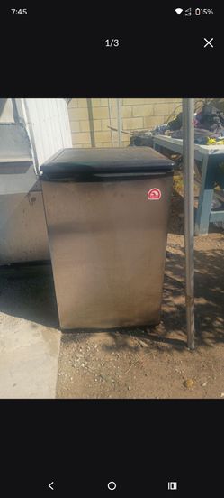 Mini fridge