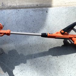 Black & Decker Weed Eater / Trimmer 