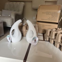 Rachael Ray Ceramic Oil & Vinegar Dispenser — 24 oz White Cruet Bottle, Dishwasher Safe