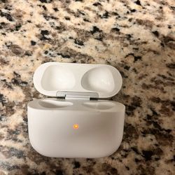 AirPods 4 Charging Case only 