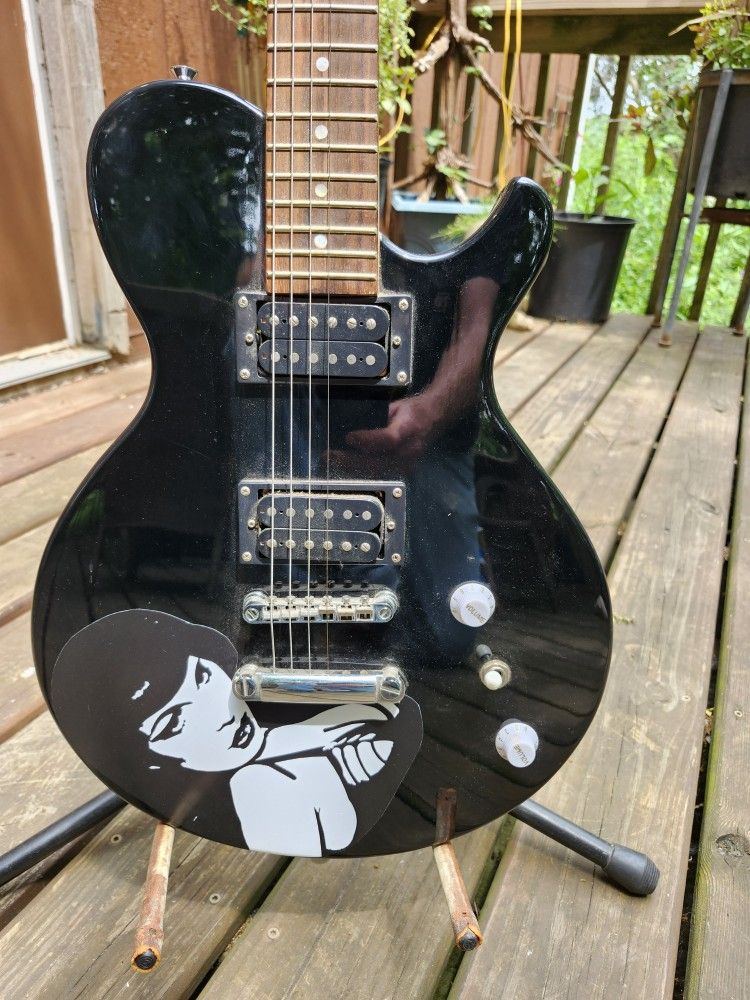 Dean 6 String Les Paul Style