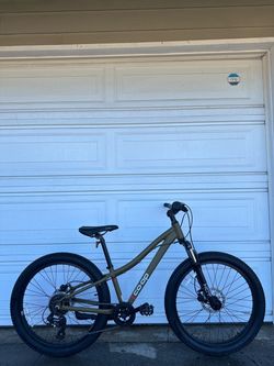 REI Co-op Cycles REV DRT 24 Kids’ Mountain Bike – 24” Wheels Youth lightweight Bicycle