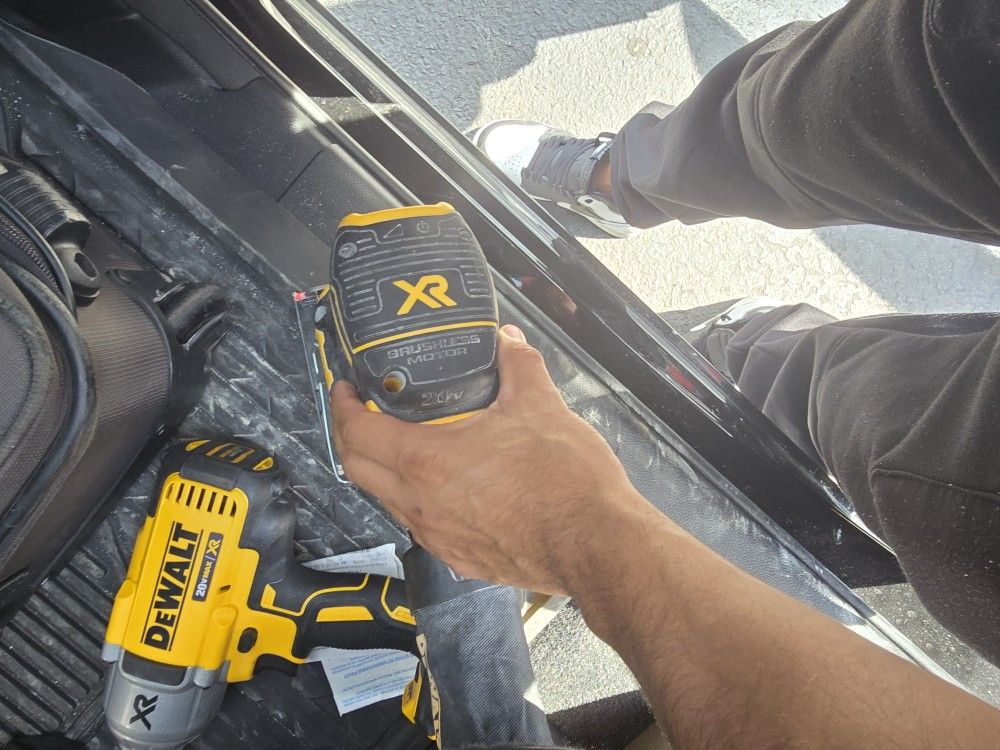 Dewalt Cordless Sander XR