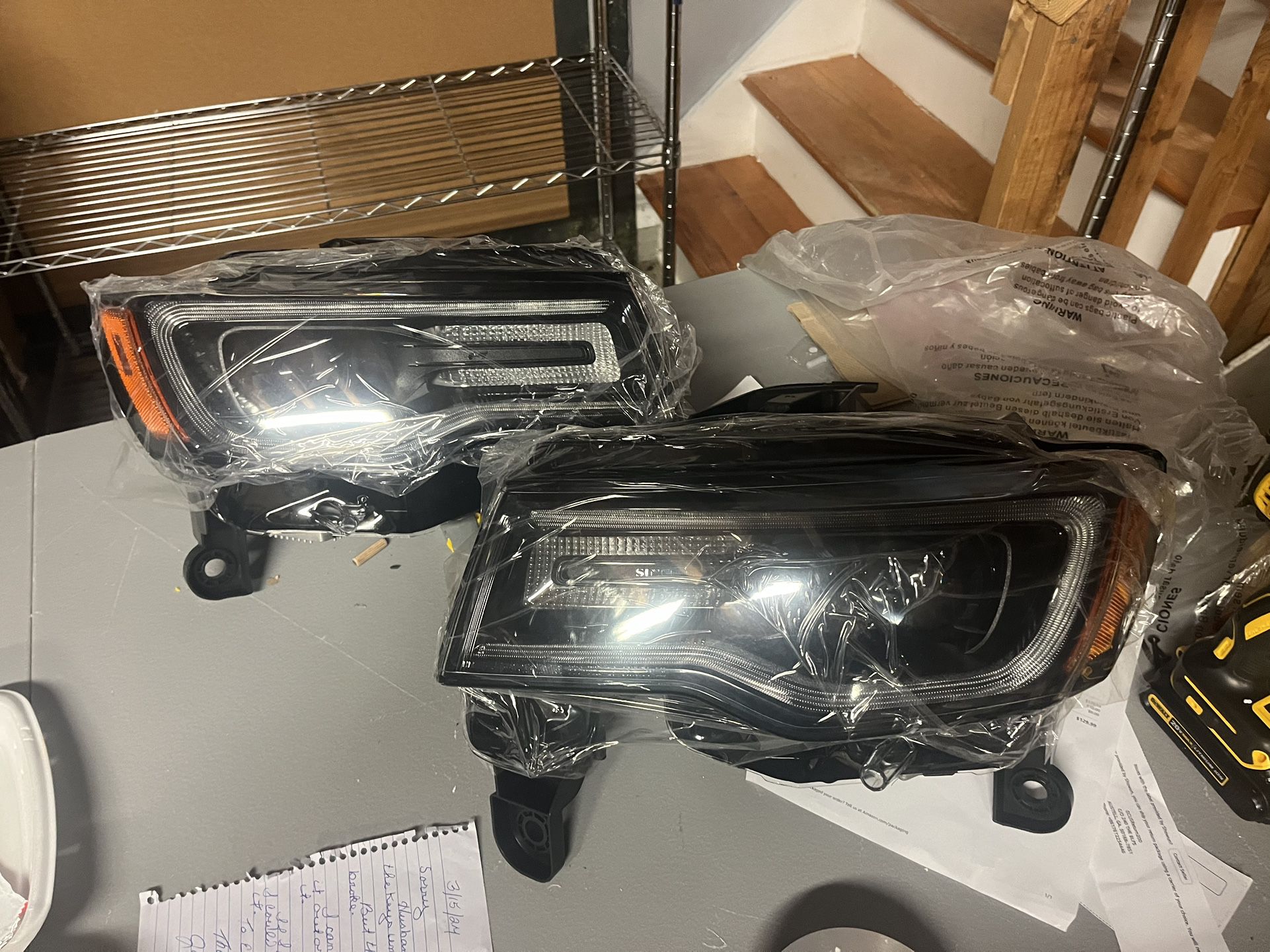 2019 Jeep Grand Cherokee Black Projector Headlights with LED DRL