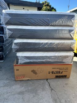 Full Size Mattress Memory Foam 12"    new Mattress in a plastic sealed