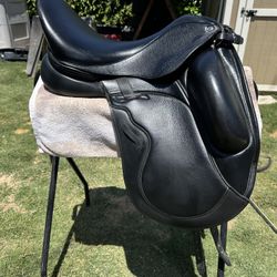 Envy Aurora Dressage Saddle 18”