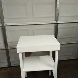 Ulity are Side Table 