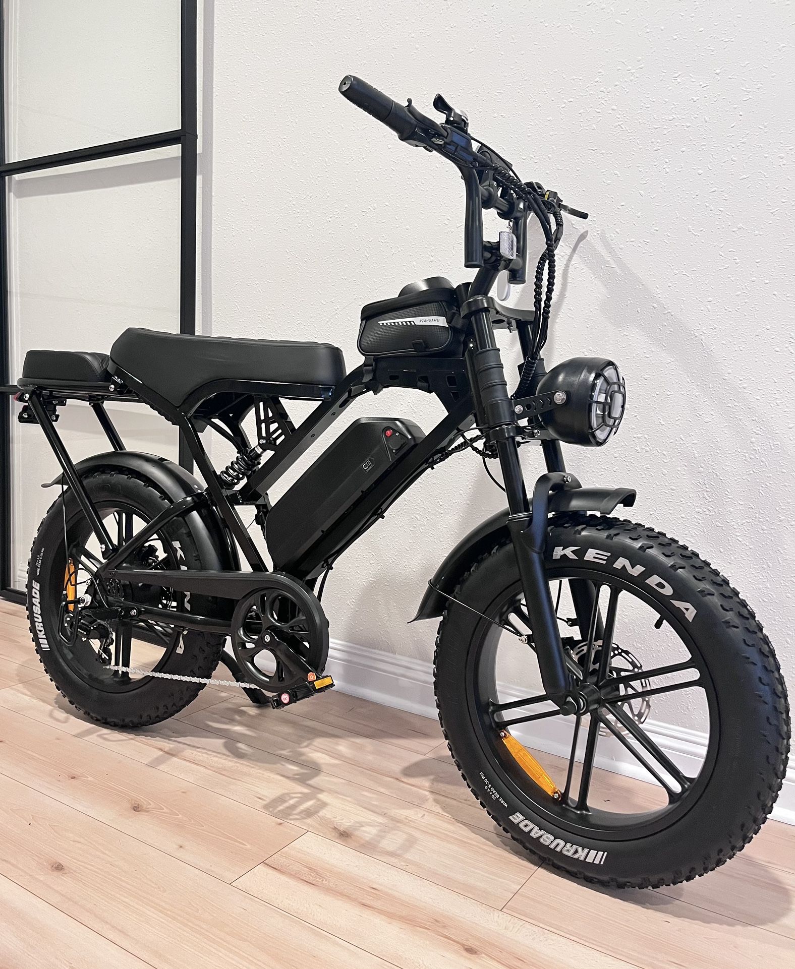 New Adult Electric Bike 1500W Peak,32mph, 15AH Battery, Removable Dual Seat, 20in Tires