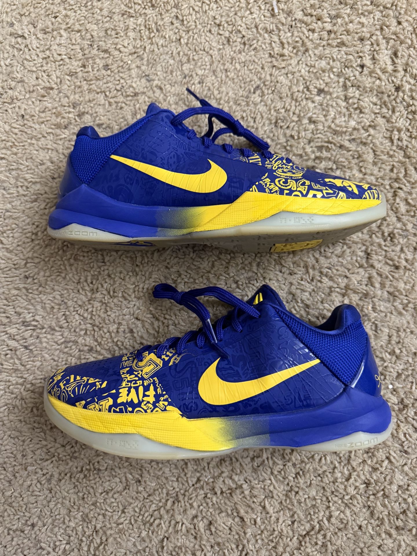 Size 11 - Kobe 5 Protro 5 Rings (Brand new but no box and slight yellowing on bottoms )