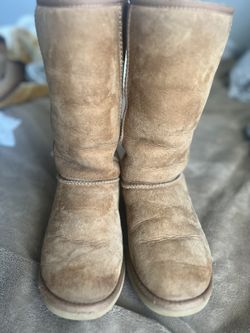 UGG