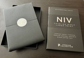 NIV Thinline Bible Large Print - Black Letter Text