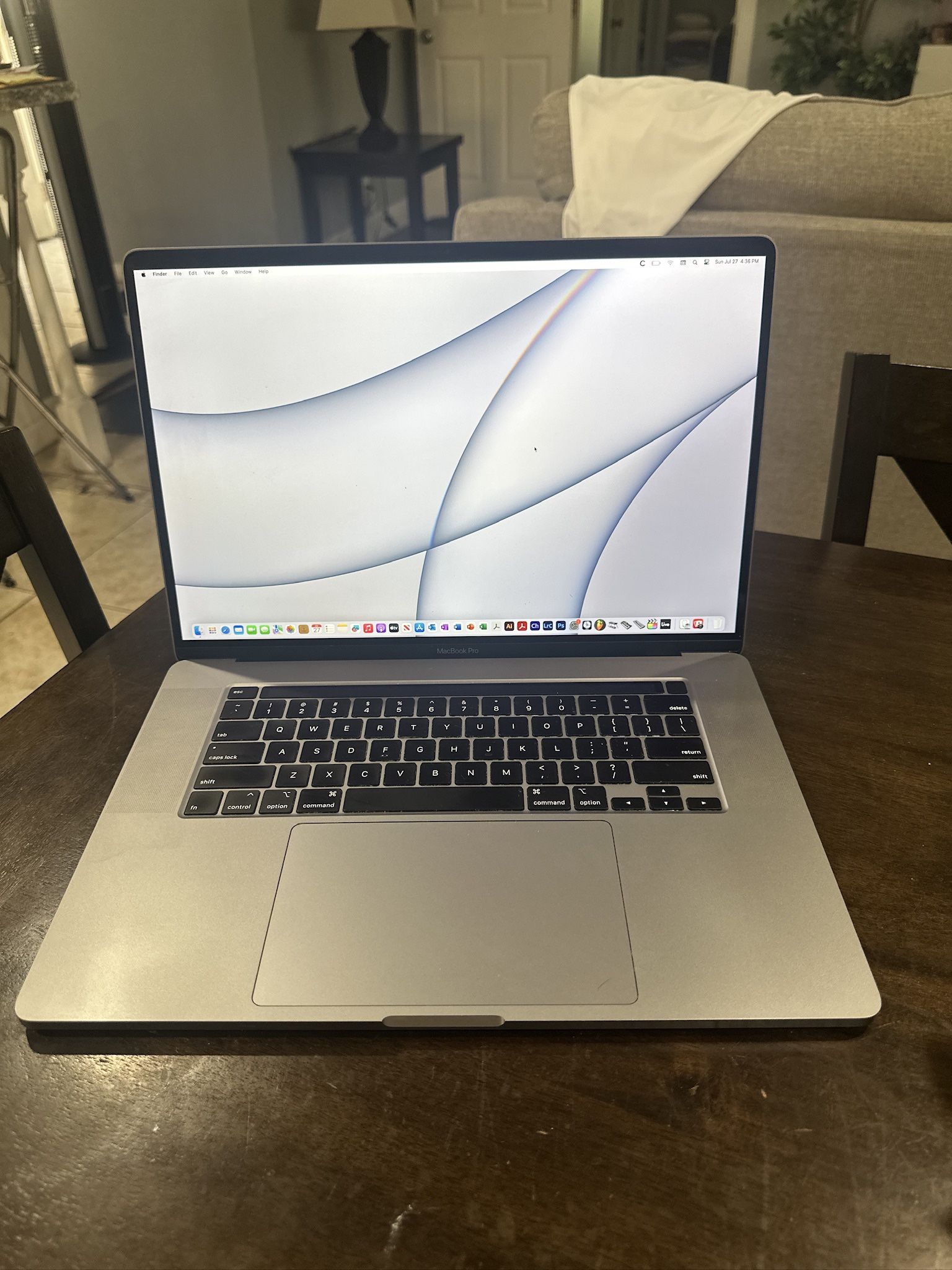 APPLE MACBOOK PRO TOUCHBAR 16” INTEL 8 CORE i9 16GB RAM 1TB SSD! LOADED!!
