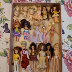 Vintage Miniature Doll Collection-17 Dolls