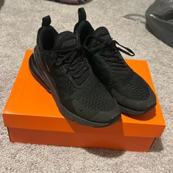 Nike 270s 