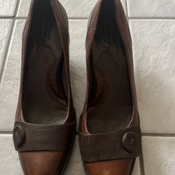 Born leather ladies shoes size 11 MW