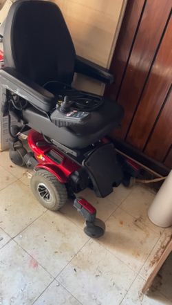 Electric Wheelchair