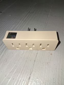 Generic 3 port electric plug splitter