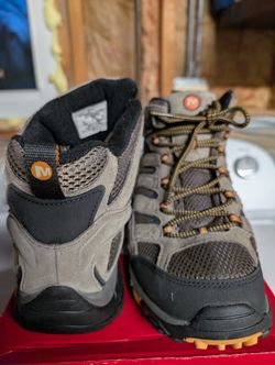 Merrell Men's Moab 2 Mid Ventilator Walnut Boots