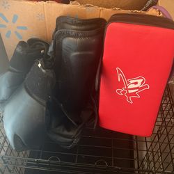 Kickboxing Shin Pads,gloves,and Pad