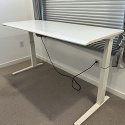 Herman Miller Renew Sit-to-Stand Desk - 70 x 29 Inches