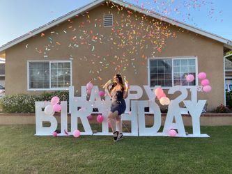 Yard letters/signs