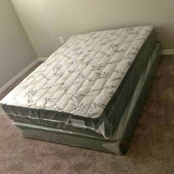 Colchón Full Con Box Spring En Remate! 