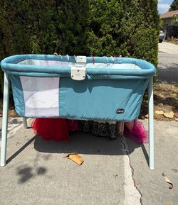 Chicco bedside bassinet