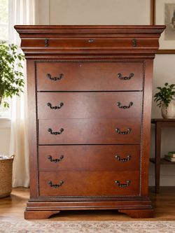 Traditional Cherry Wood Highbody Chest of Drawers