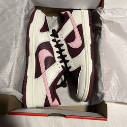 Nike Dunk Premium ‘Valentines’