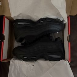 brand new nike air max 95 size 9.5 mens