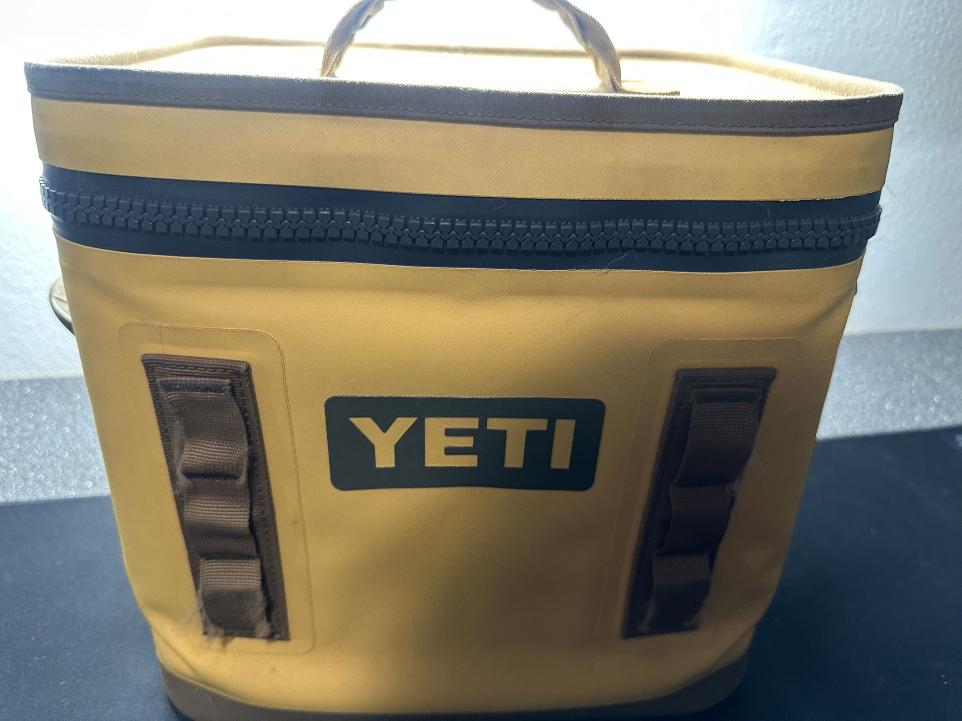Yeti 12 Cooler