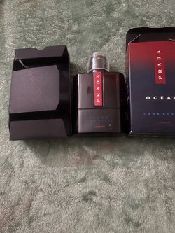 Prada luna rossa