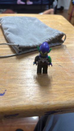 This LEGO Venomized Green Goblin figure