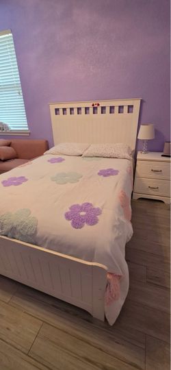 White Wood Full Size Bed Frame