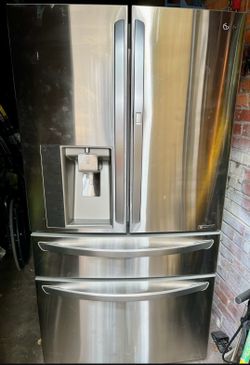 LG Fridge With Freezer