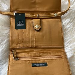 Women's cross body purse
