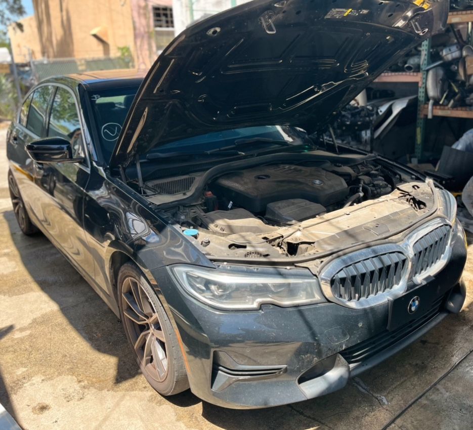 OEM BMW 330i PART OUT