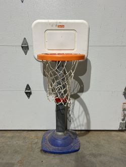 KIDS BASKETBALL HOOP