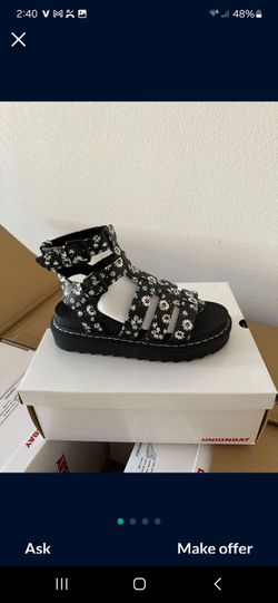 New Ladies Sandals Different Sizes