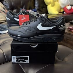 Nike Air Max 1 Supreme