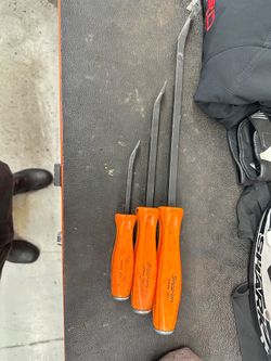 Snap on pry bar set