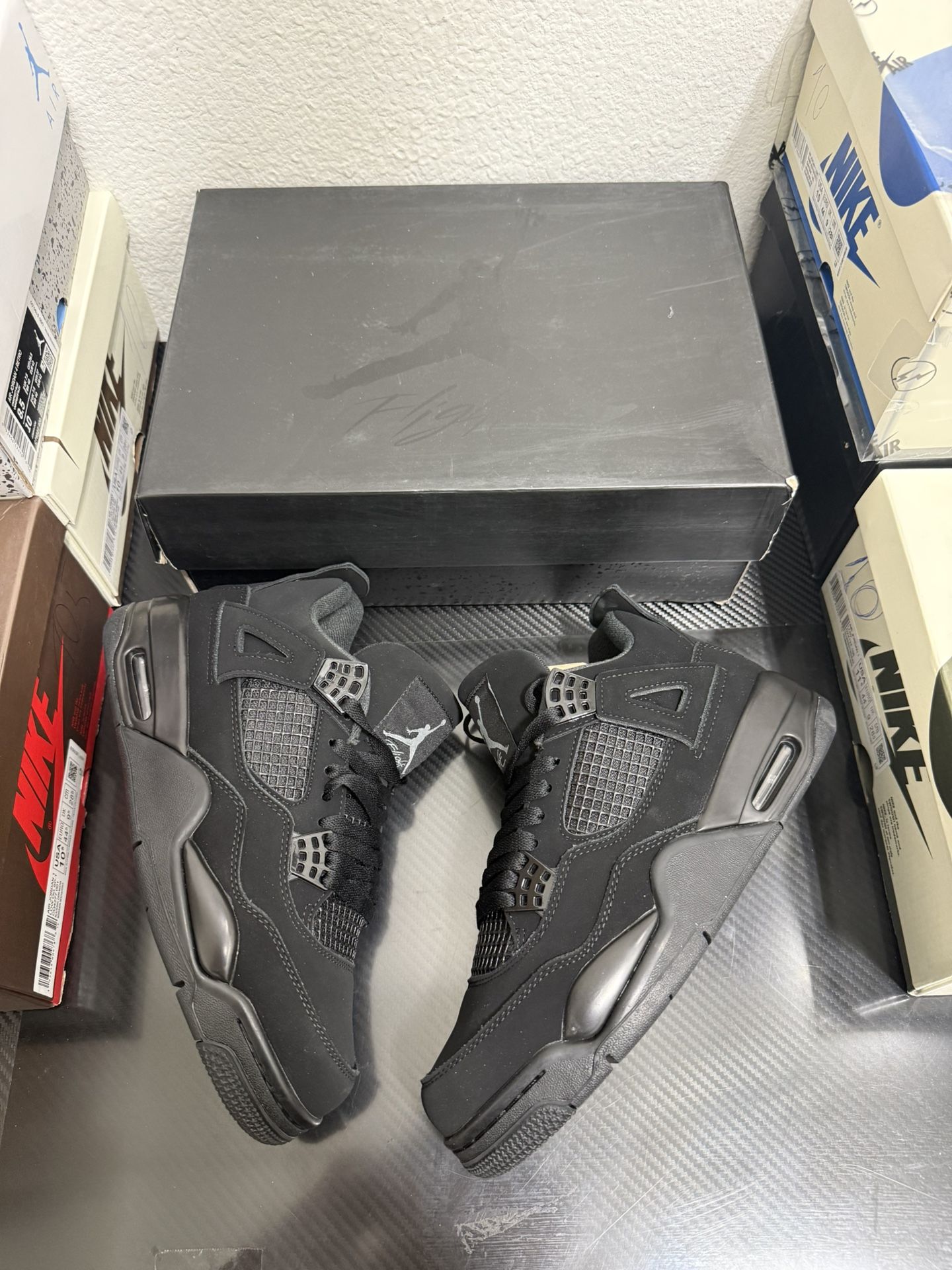 Aj4 Nike Air jordan 4 retro black cat size 7,7.5,8,8.5,9,9.5,10,